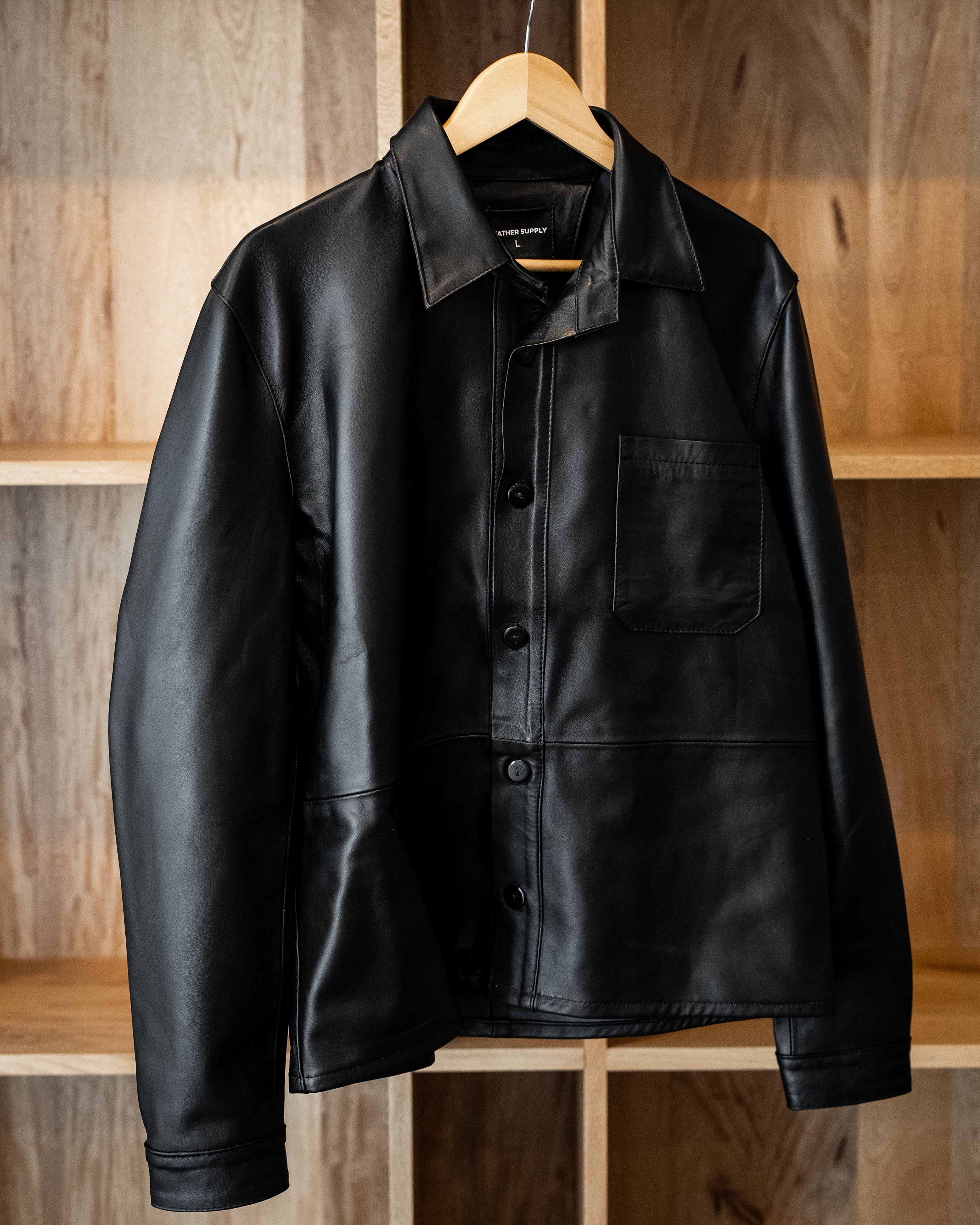 BLACK LISBOA OVERSHIRT